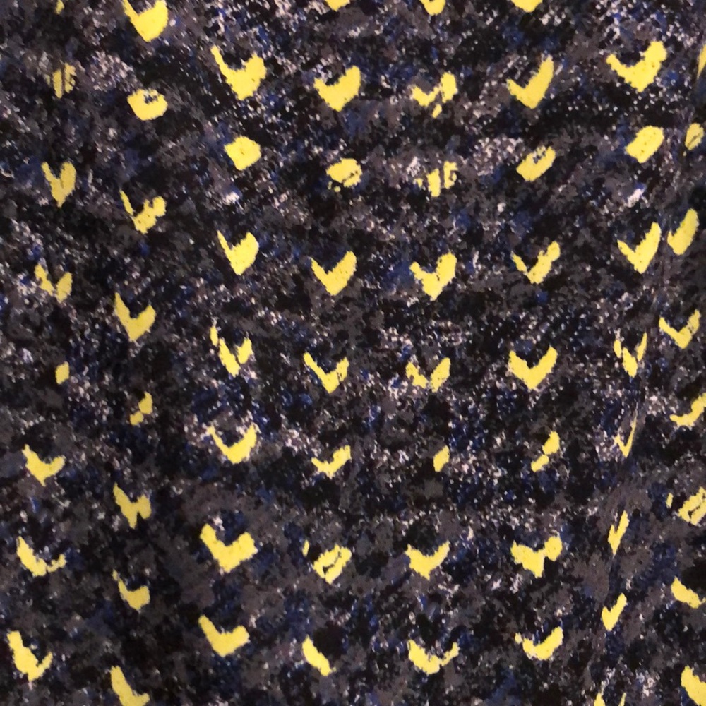 Patterned tank - Picture 2 of 3